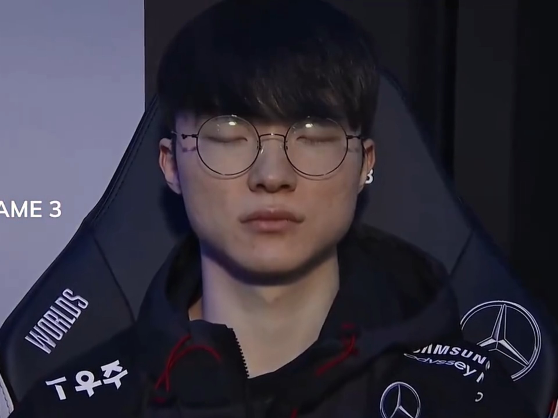 Faker重返赛场,表现优异首场状态出色,老鹰观众沸腾!引发球迷热议 Faker重返赛场,表现优异首场状态出色,老鹰观众沸腾!引发球迷热议