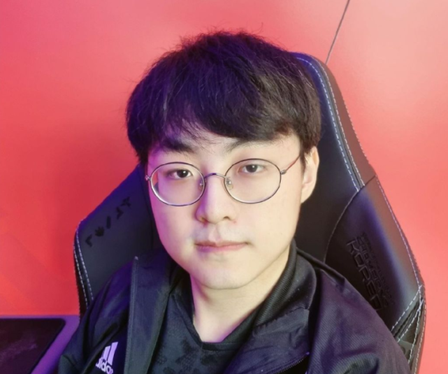 包含大比分获胜引发热议!,Faker在独行侠比赛中险胜上演精彩一战的词条 包含大比分获胜引发热议!,Faker在独行侠比赛中险胜上演精彩一战的词条