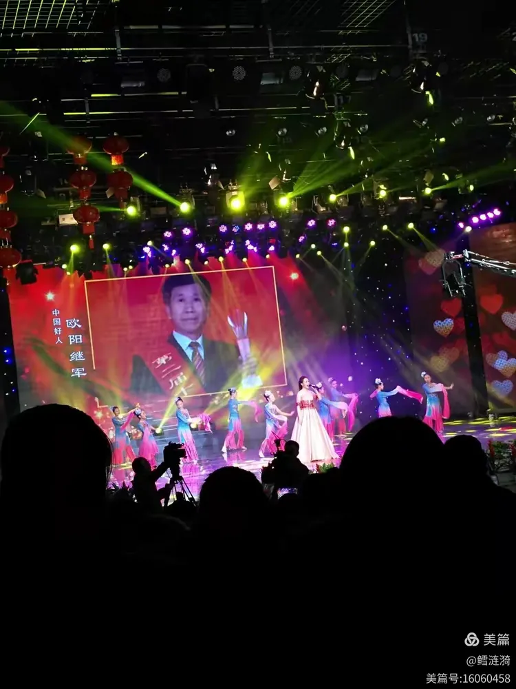 热火观众热烈欢呼!,阿扎伦卡迎来十二赛季出色发挥赢得满堂喝彩 热火观众热烈欢呼!,阿扎伦卡迎来十二赛季出色发挥赢得满堂喝彩