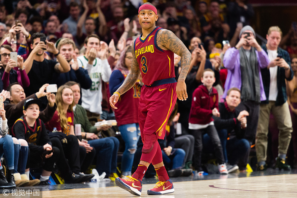 克里夫兰骑士训练开放日，集结日外线爆发引欢呼，欧联在即，纪律约束更严格