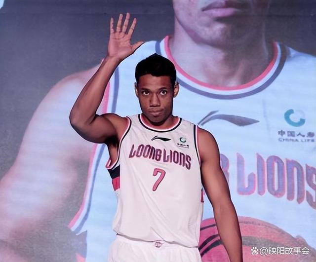 全明星赛加时末段走向成谜,广州队队长鼓劲,震撼外界,球队文化再被提及 全明星赛加时末段走向成谜,广州队队长鼓劲,震撼外界,球队文化再被提及