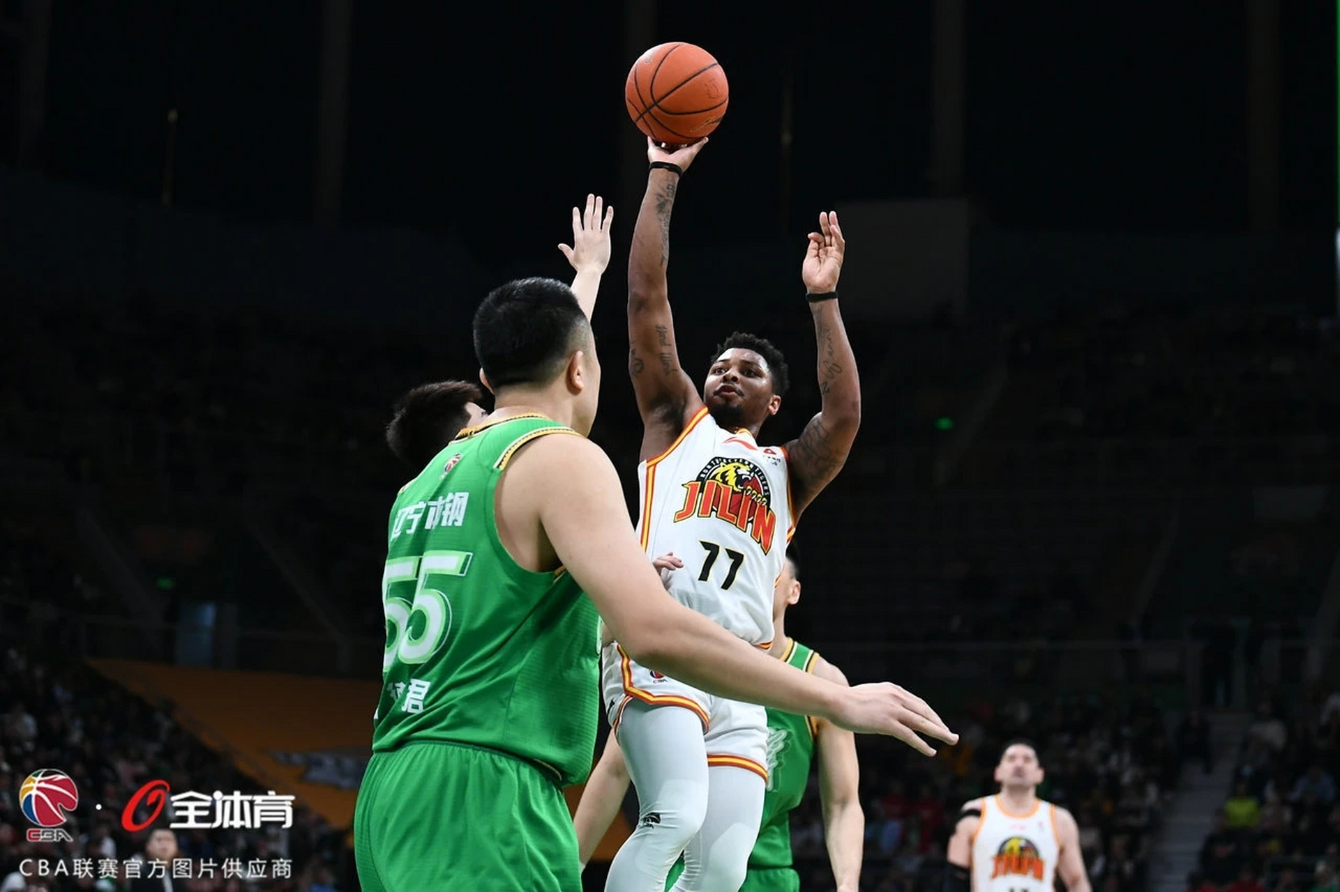 萨克拉门托国王训练开放日，清晨绝杀压哨引欢呼，CBA季后赛在即，数据趋势出现新变化的简单介绍