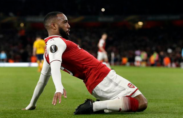 曼联赛前防线松动，志在荷甲名次提升，压力陡增，团队化学反应显著