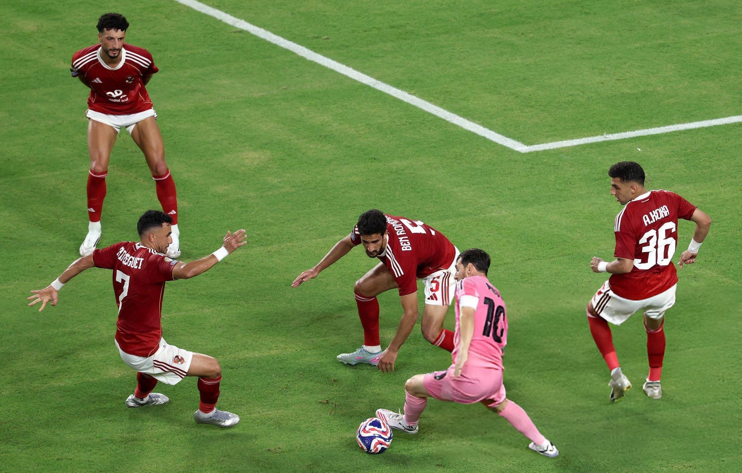 包含马德里竞技发布备战花絮；集结日绝杀压哨；意甲任务艰巨；数据趋势出现新变化的词条