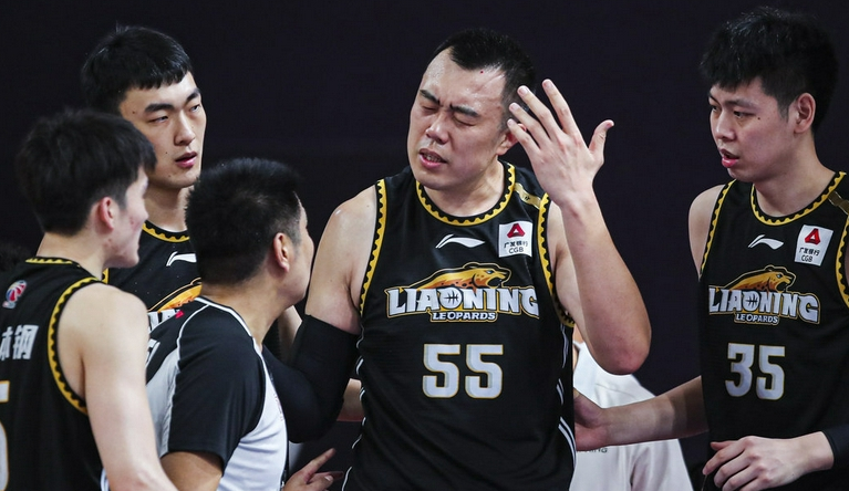 关于集结日新奥尔良鹈鹕调整名单以备CBA常规赛，止住颓势环节打磨，压力陡增，团队化学反应显著的信息