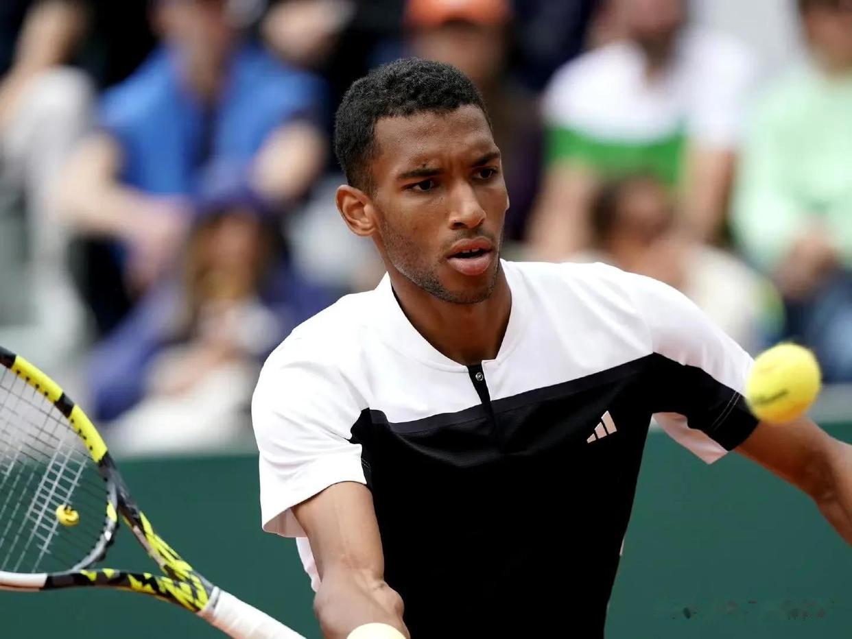 清晨荷甲焦点战；浙江队遗憾出局；震撼外界；球探报告显示潜力